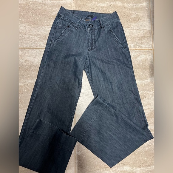 💙💙EUC- JAG STRETCH FLARE JEANS SZ 4💙💙 - Picture 10 of 10